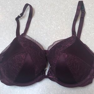 Victoria’s Secretpush-up/Pigeonnant 32D bra